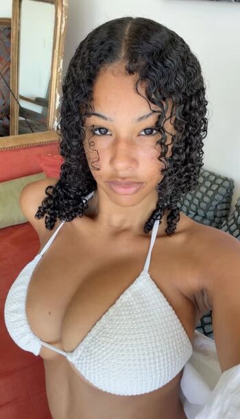 🔥 Gyal leaked private photo uncensored full