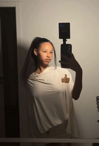 🔥 Gyal leaked private photo uncensored full