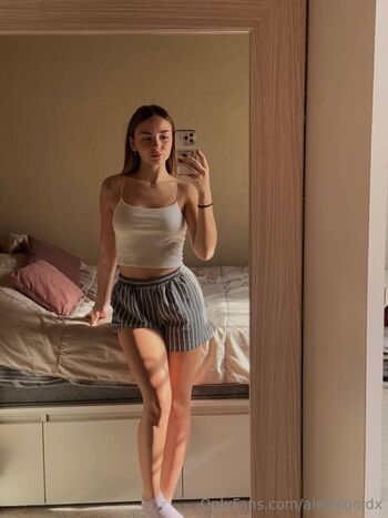 🔥 Alexisgoldx leaked private photo uncensored full