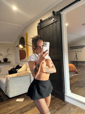 🔥 Ally rhodes  page leaked private photo uncensored full