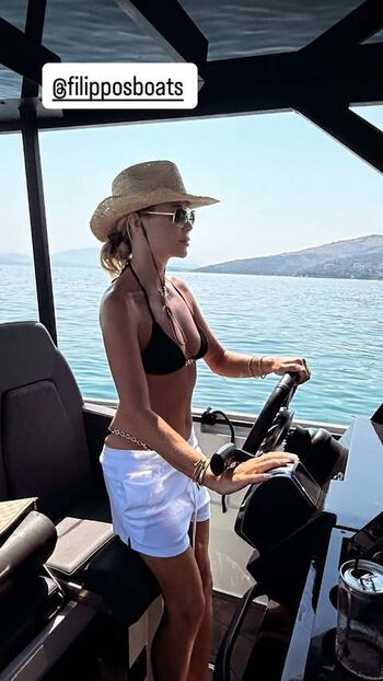 🔥 Amanda holden  page leaked private photo uncensored full