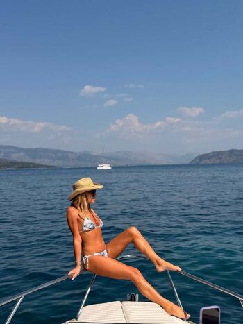 🔥 Amanda holden  page leaked private photo uncensored full
