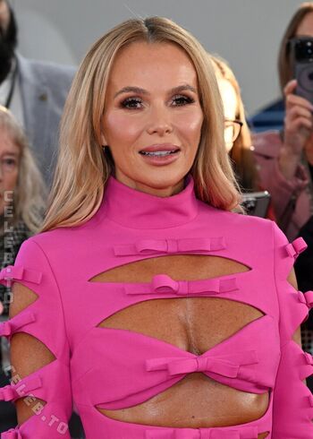 🔥 Amanda holden  page leaked private photo uncensored full