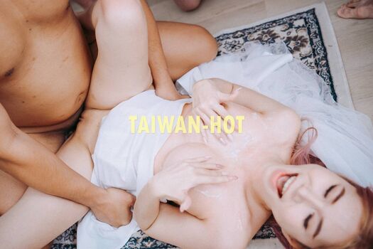 🔥 Apr il leaked private photo uncensored full