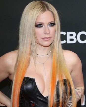🔥 Avril lavigne page leaked private photo uncensored full