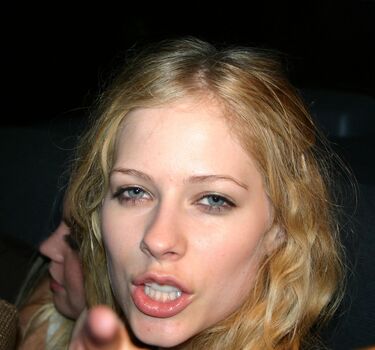 🔥 Avril lavigne page leaked private photo uncensored full