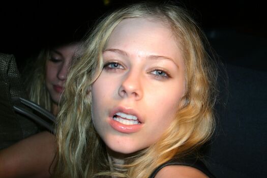 🔥 Avril lavigne page leaked private photo uncensored full