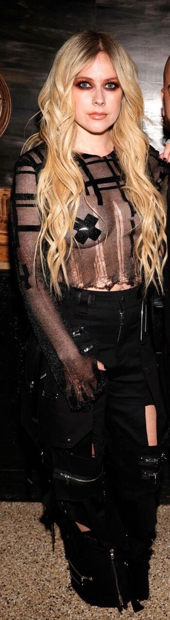 🔥 Avril lavigne leaked private photo uncensored full