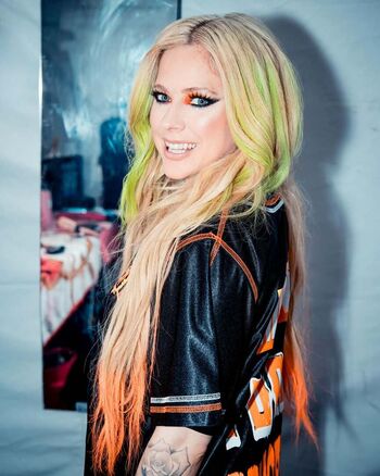 🔥 Avril lavigne leaked private photo uncensored full