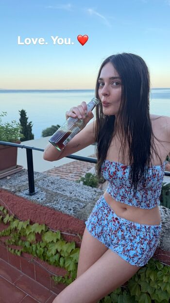 🔥 Charlotte lawrence leaked private photo uncensored full