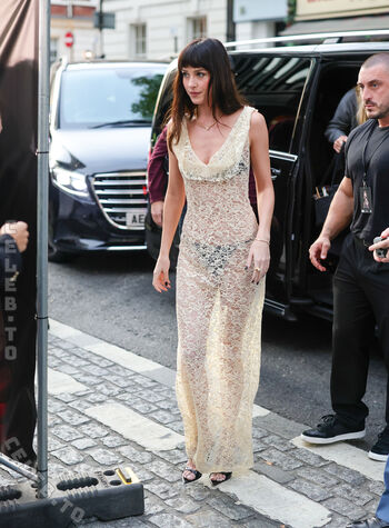 🔥 Dakota johnson leaked private photo uncensored full
