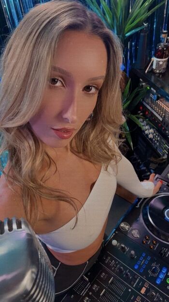 🔥 Djmissshelton  page leaked private photo uncensored full