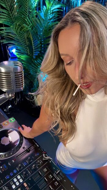 🔥 Djmissshelton  page leaked private photo uncensored full