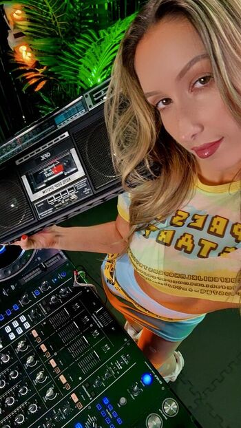 🔥 Djmissshelton leaked private photo uncensored full