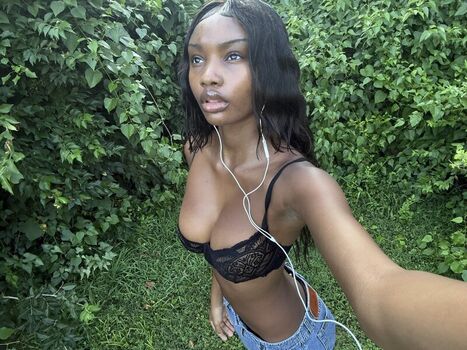 🔥 Dulcemoonvip page leaked private photo uncensored full