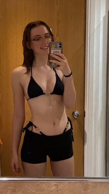 🔥 Em cavell leaked private photo uncensored full