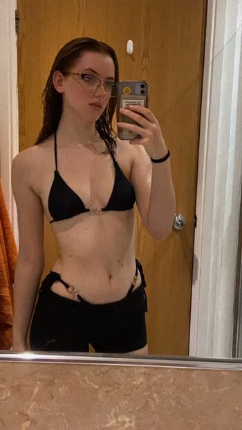 🔥 Em cavell leaked private photo uncensored full
