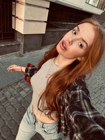 🔥 Emiliacutiee leaked private photo uncensored full