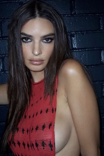 🔥 Emily ratajkowski  page leaked private photo uncensored full