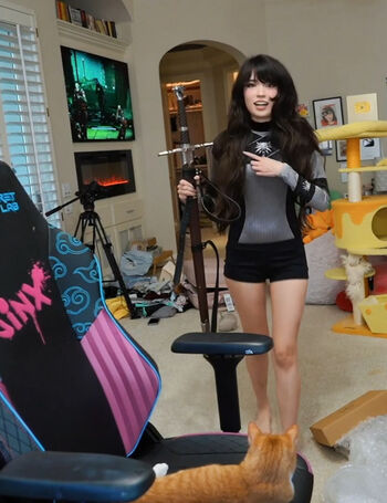 🔥 Emiru  page leaked private photo uncensored full