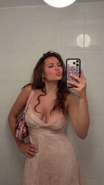 🔥 Ester dobrik page leaked private photo uncensored full
