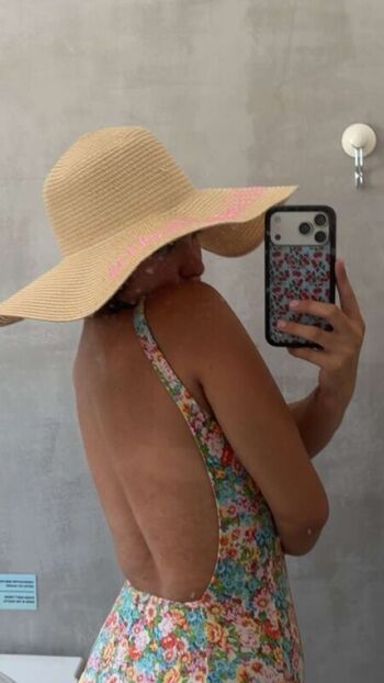 🔥 Ester dobrik page leaked private photo uncensored full