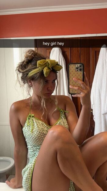 🔥 Ester dobrik page leaked private photo uncensored full