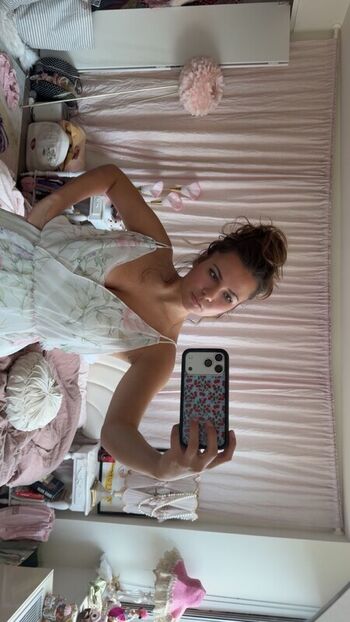 🔥 Ester dobrik page leaked private photo uncensored full