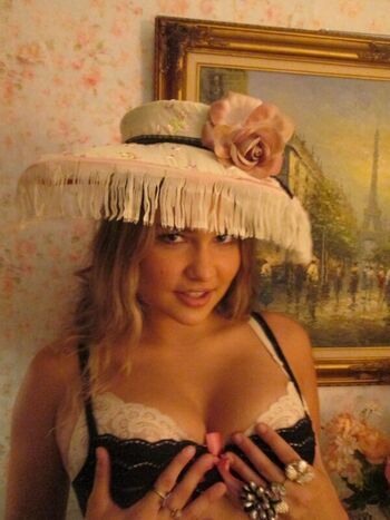 🔥 Ester dobrik page leaked private photo uncensored full