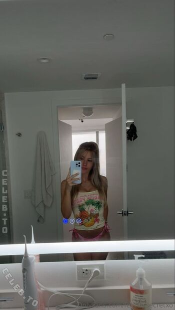 🔥 Felicity smoak leaked private photo uncensored full