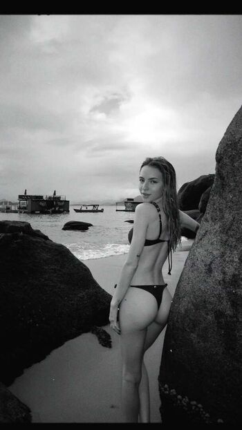 🔥 Fernanda schneider  page leaked private photo uncensored full