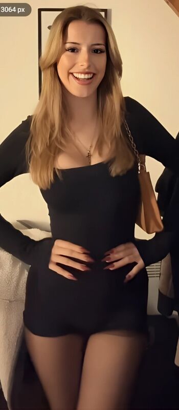 🔥 Flavie chl page leaked private photo uncensored full