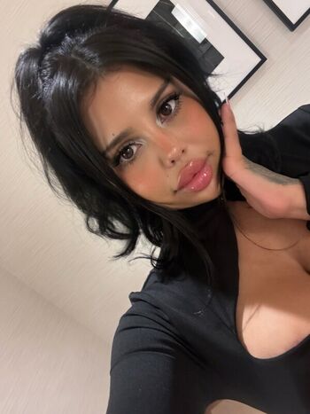 🔥 Iluvcinnie leaked private photo uncensored full