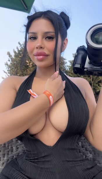 🔥 Iluvcinnie leaked private photo uncensored full