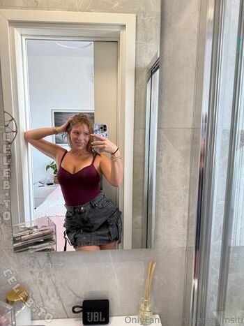 🔥 Kiara djimsiti page leaked private photo uncensored full
