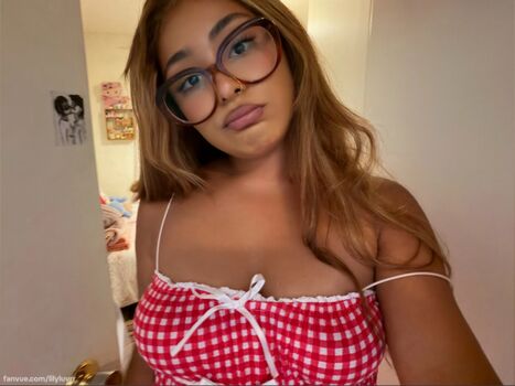 🔥 Lilyluvrr leaked private photo uncensored full