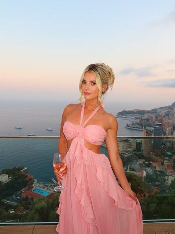 🔥 Lindsay brewer  page leaked private photo uncensored full