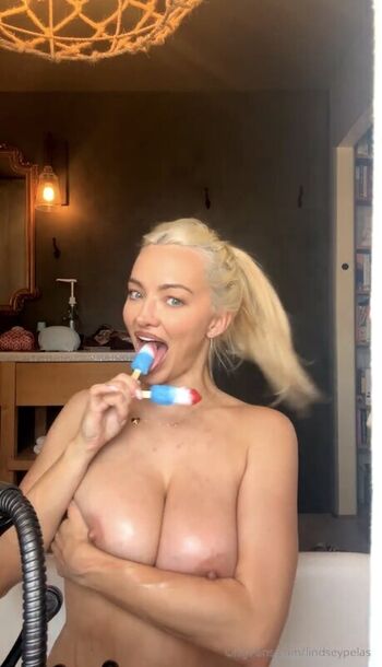 🔥 Lindsey pelas  page leaked private photo uncensored full