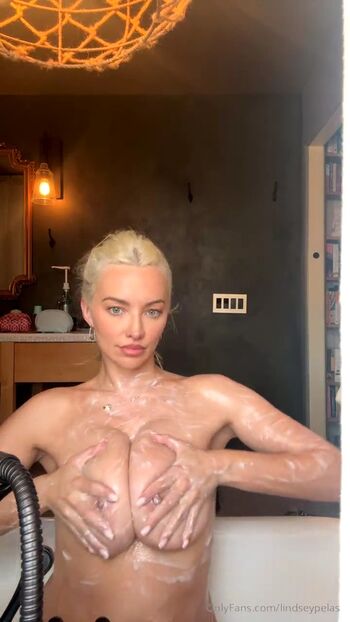 🔥 Lindsey pelas  page leaked private photo uncensored full