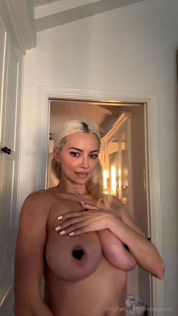 🔥 Lindsey pelas  page leaked private photo uncensored full
