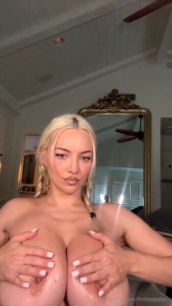 🔥 Lindsey pelas  page leaked private photo uncensored full