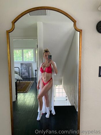 🔥 Lindsey pelas  page leaked private photo uncensored full