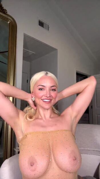 🔥 Lindsey pelas  page leaked private photo uncensored full