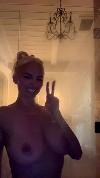 🔥 Lindsey pelas  page leaked private photo uncensored full