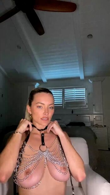 🔥 Lindsey pelas  page leaked private photo uncensored full