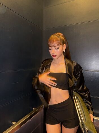 🔥 Lisa manoban page leaked private photo uncensored full