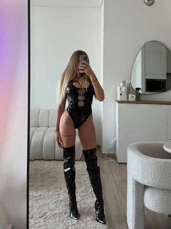 🔥 Loeni hadi  page leaked private photo uncensored full