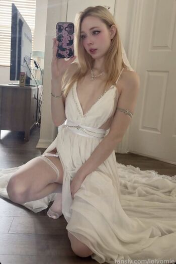 🔥 Lolyomie page leaked private photo uncensored full
