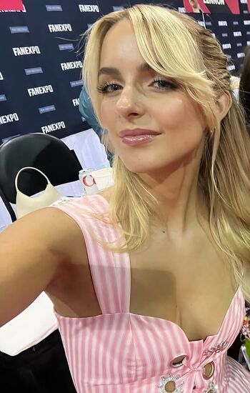 🔥 Mckenna grace  page leaked private photo uncensored full