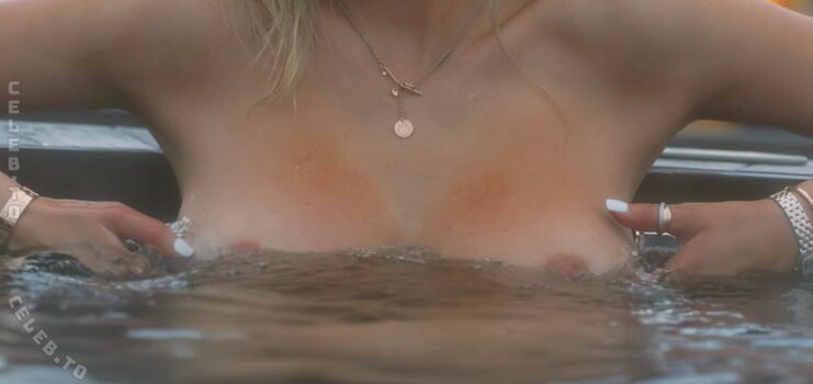 🔥 Mikayla demaiter  page leaked private photo uncensored full